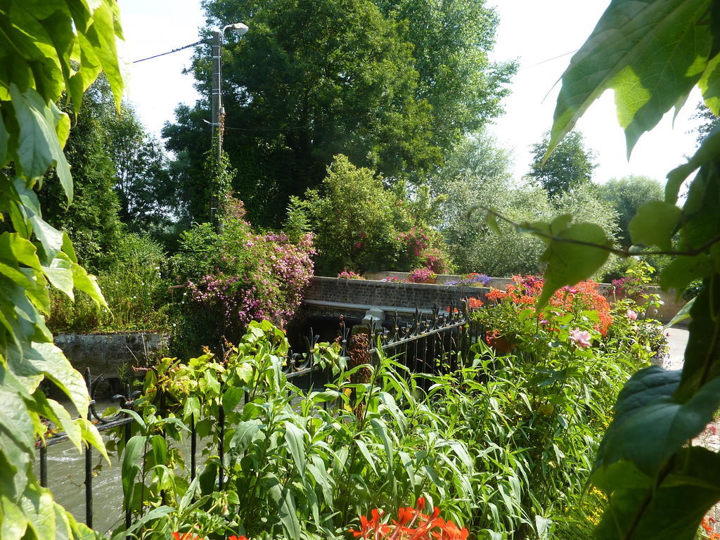 Bed and Breakfast Le Moulin De Tigny Экстерьер фото